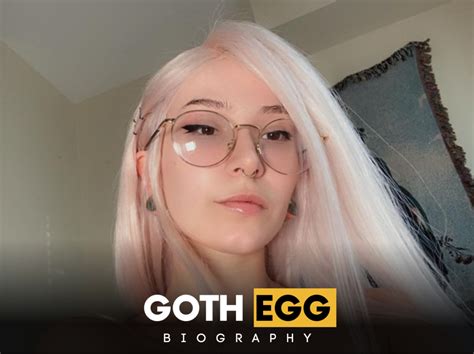 Goth Egg (@goth.egg)